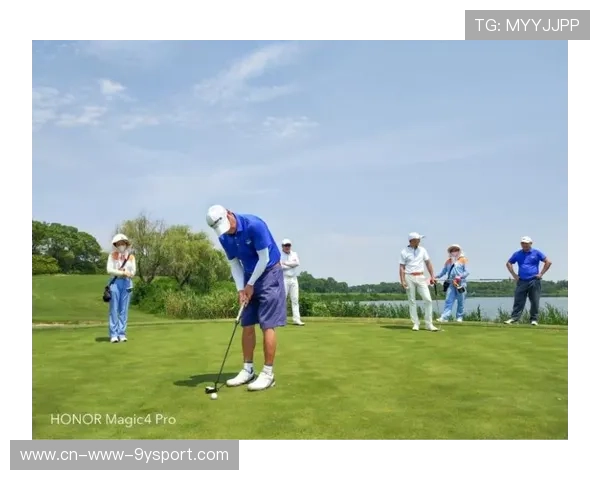 冰与火的较量！南极高尔夫冠军点燃全球体育热度